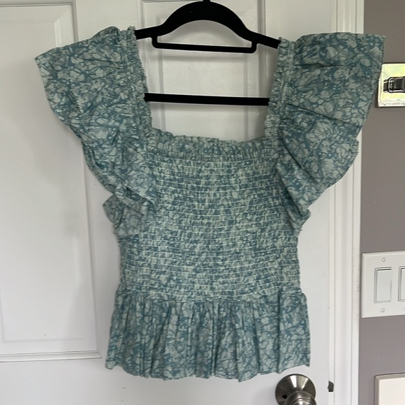 Love the Label Anthropologie Smocked Ruffle Flutter Sleeve Crop Top Tank - Picture 2 of 5